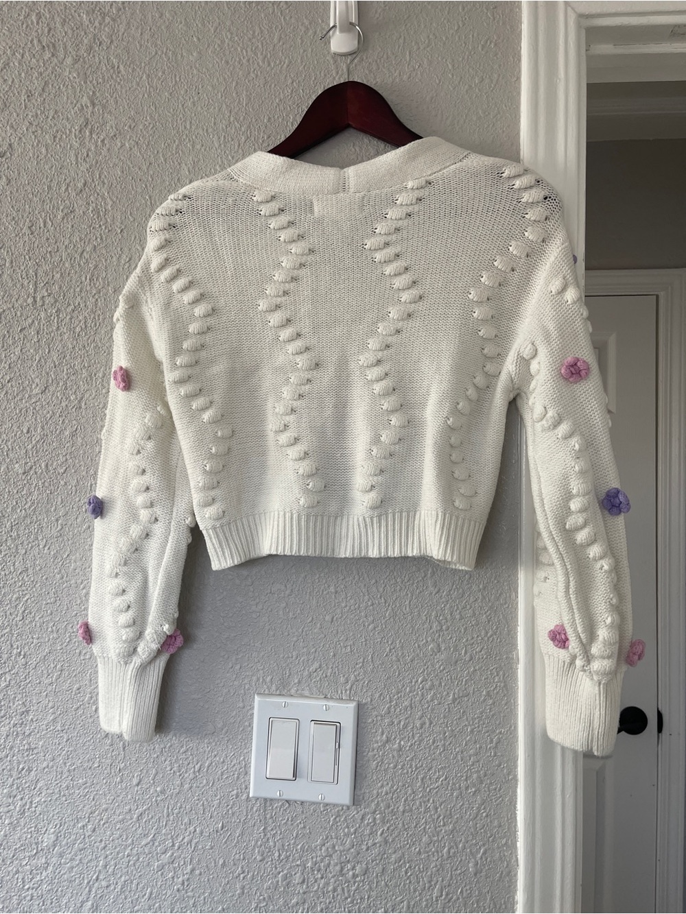 Jessica Simpson White Floral Bobble Knit Cropped Cardigan Sweater Size Small - Picture 5 of 9